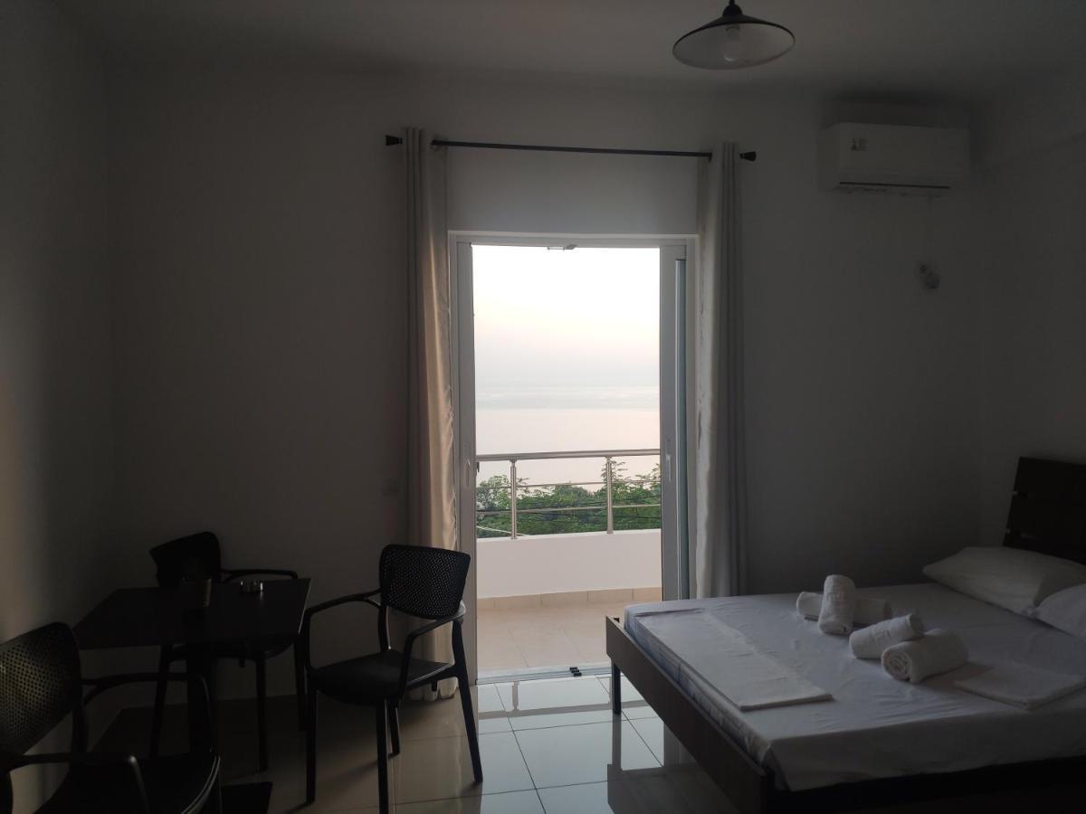 Kolagji Rooms Lukove Luaran gambar