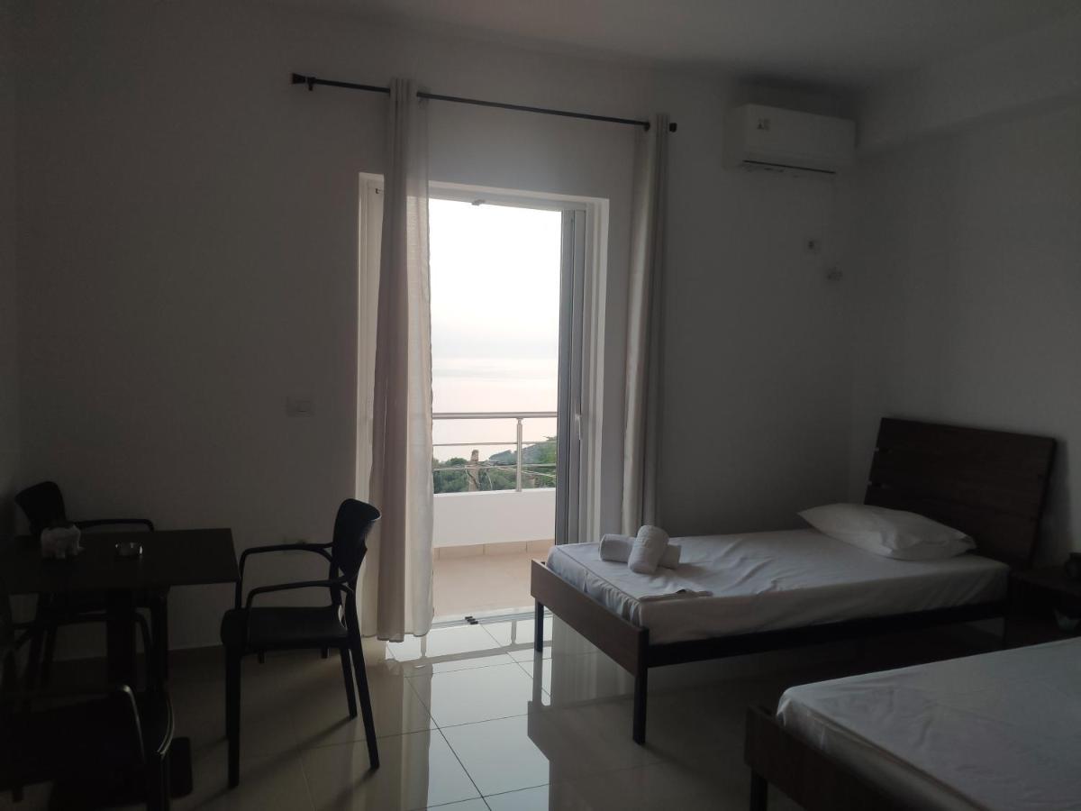 Kolagji Rooms Lukove Luaran gambar